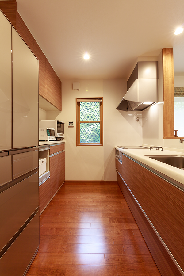 清里の別荘地帯に佇む家 キッチン