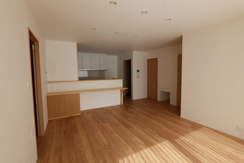 造作家具のあるリビングダイニング